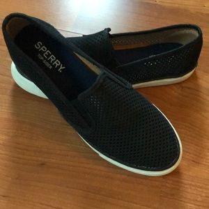 Sperry slip on shoes